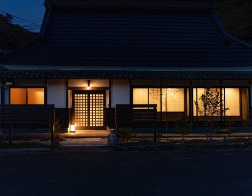 【梅香】五感で癒す山の古民家宿