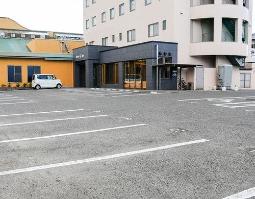 無料駐車場(先着50台)