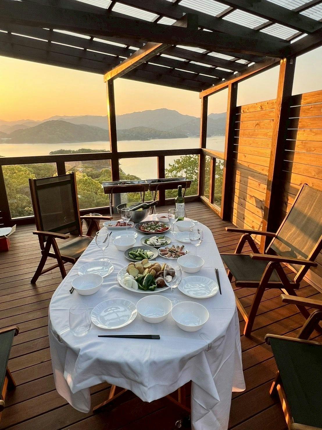Hoàng hôn và bữa ăn