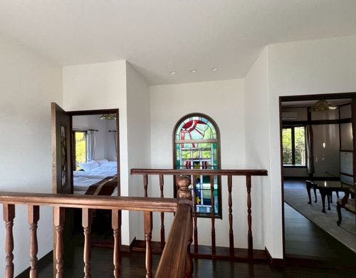 ステンドグラスにこだわり。