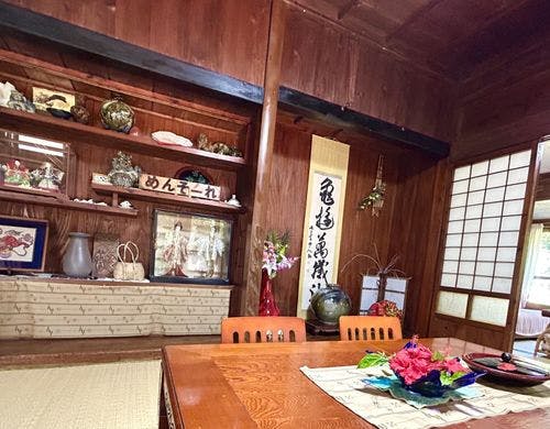 畳間にお布団を敷いてお眠り頂きます