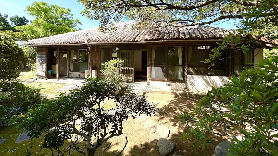 Traditional Okinawan House Miyaa