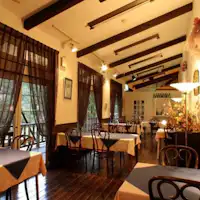 อาหารเย็นและอาหารเช้าอยู่ที่นี่ค่ะ