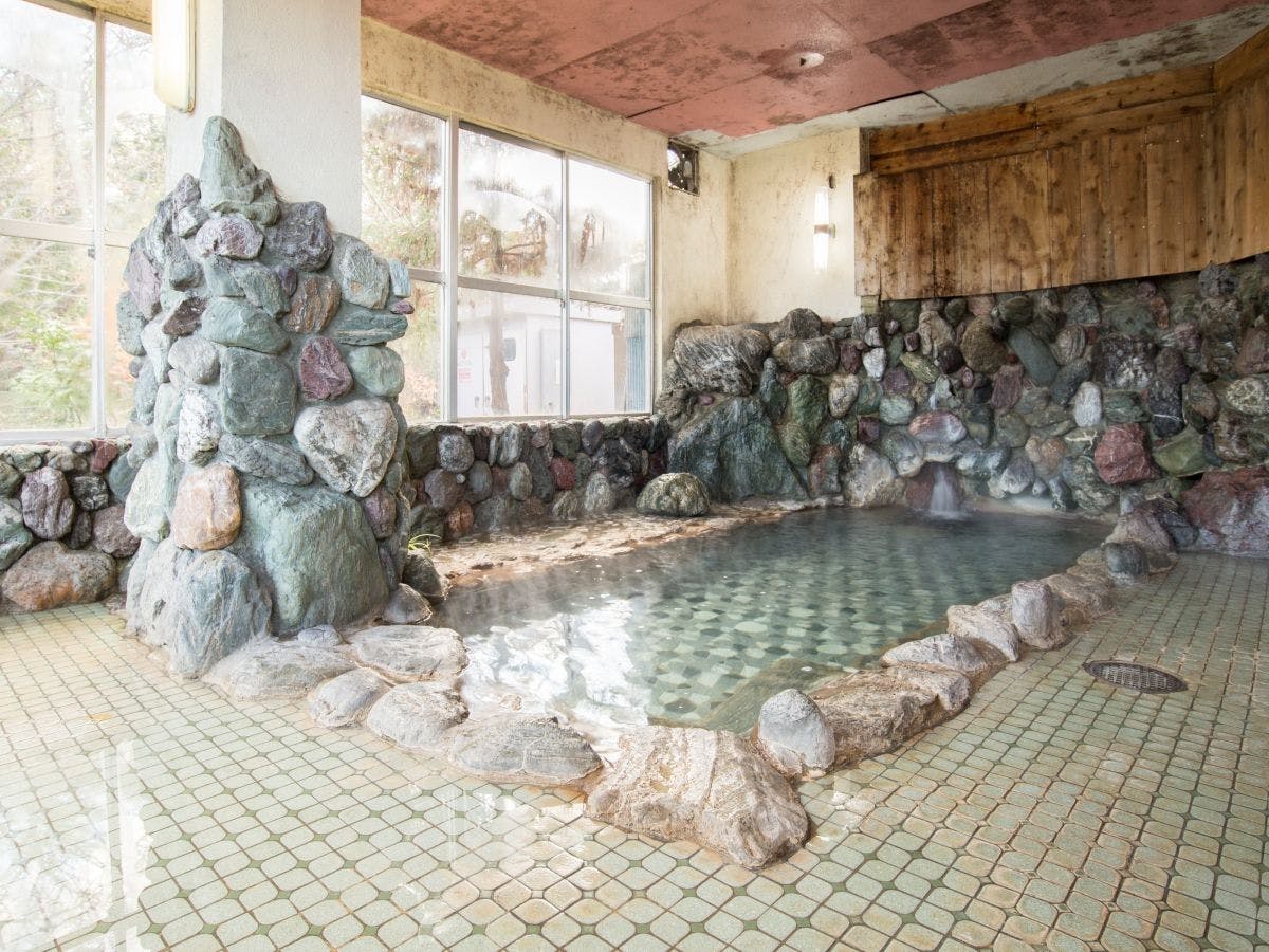 *【น้ำพุร้อน (ห้องอาบน้ำรวม - ผู้ชาย)】