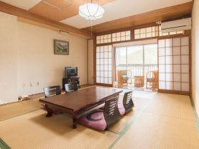 鬼石観光ホテル