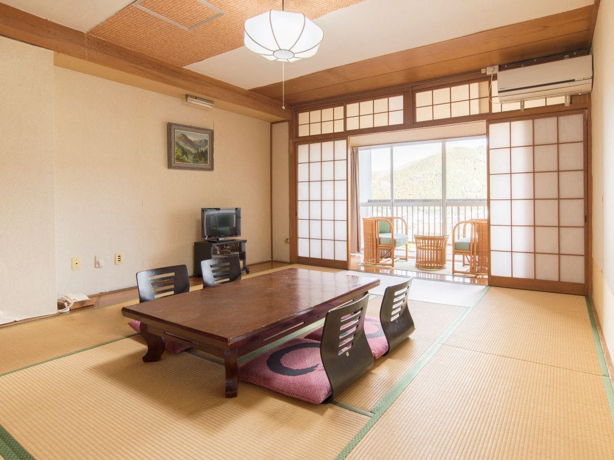 *【ห้องพัก (ห้องเสื่อทาทามิญี่ปุ่น 10 เสื่อ)】