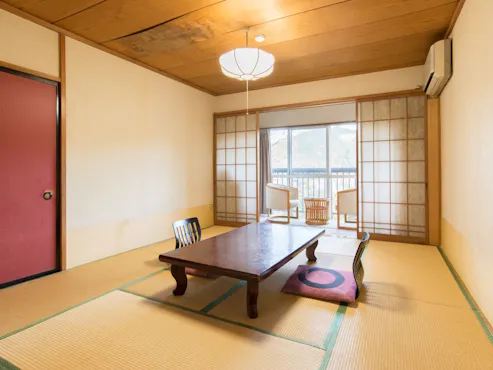 *【ห้องพัก (ห้องสไตล์ญี่ปุ่น 10 เสื่อ พร้อมอ่างอาบน้ำและห้องน้ำในตัว)】