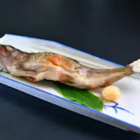 【ตัวอย่างอาหารเย็น】ปลายาวย่างเกลือ