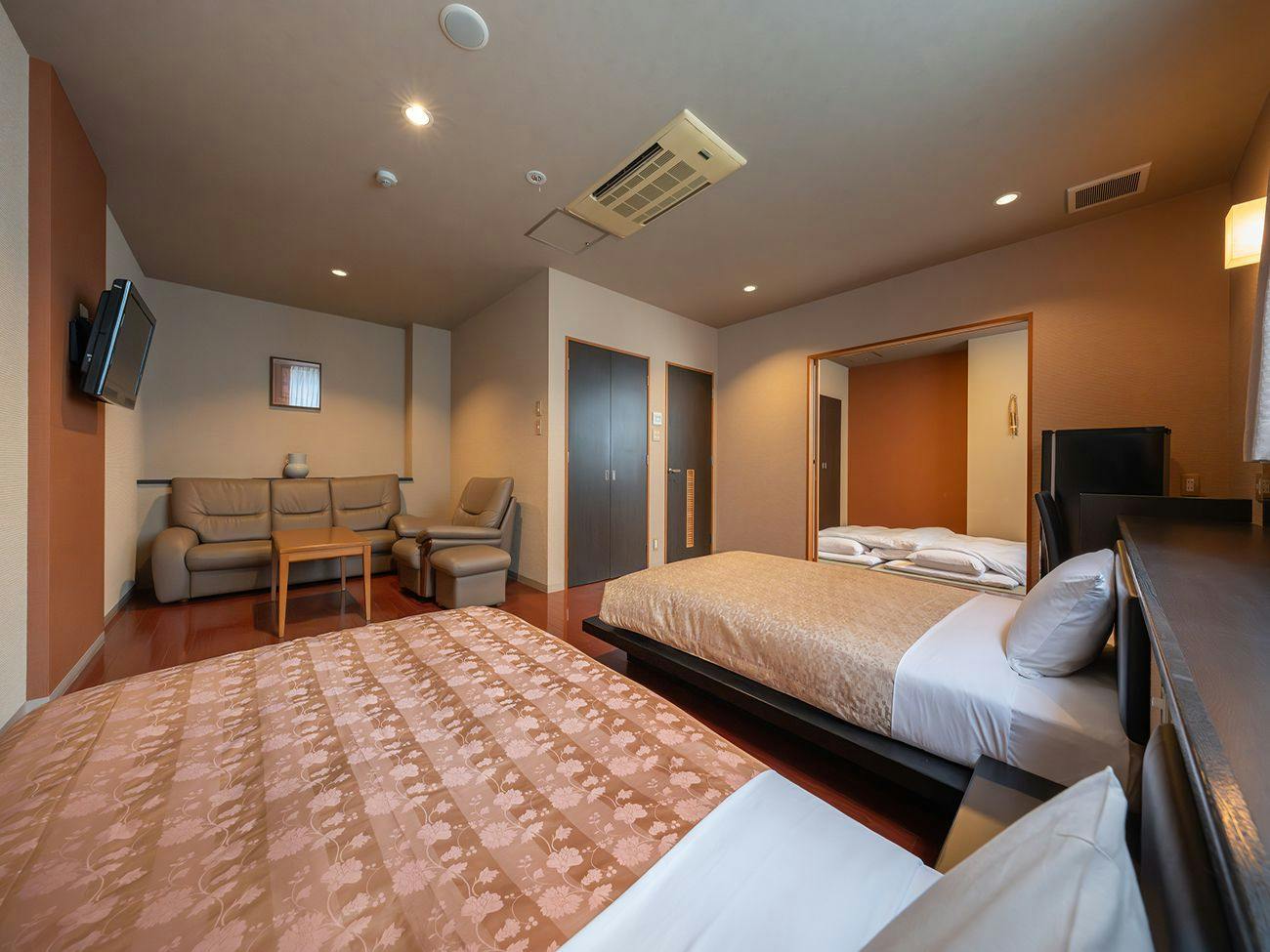 Quintessa Hotel Fukuoka Watanabe-dori Comic & Books