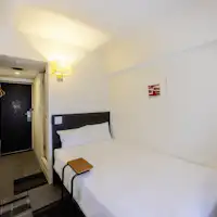 ขนาด: 12 ตารางเมตร / ขนาดเตียง: 120×195 ซม.