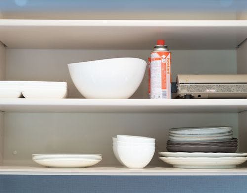 食器や調理器具も揃えております。