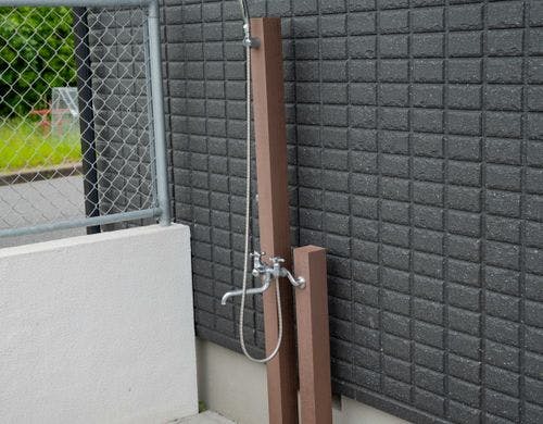 屋外シャワー