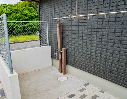 屋外シャワー