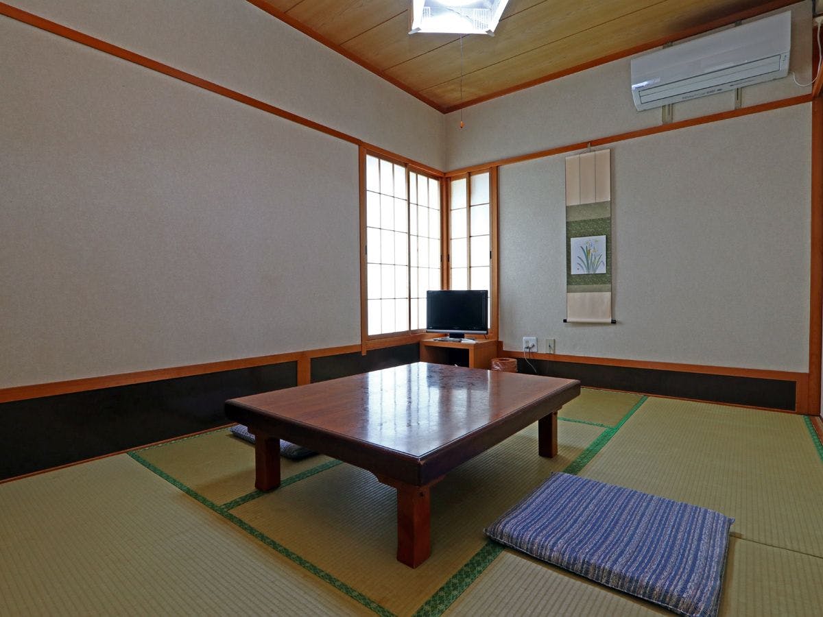 ห้องพัก_มุมแหลม*