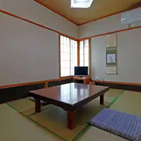 ห้องพัก_มุมแหลม*