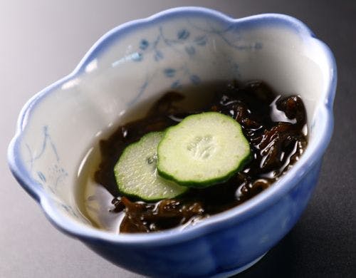 夕食_先付一例_もずく酢*