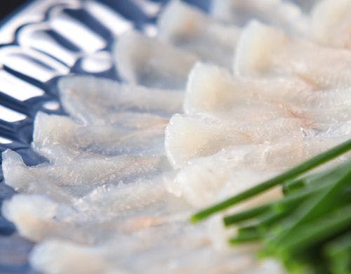 料理_単品_技術が問われる薄造り。