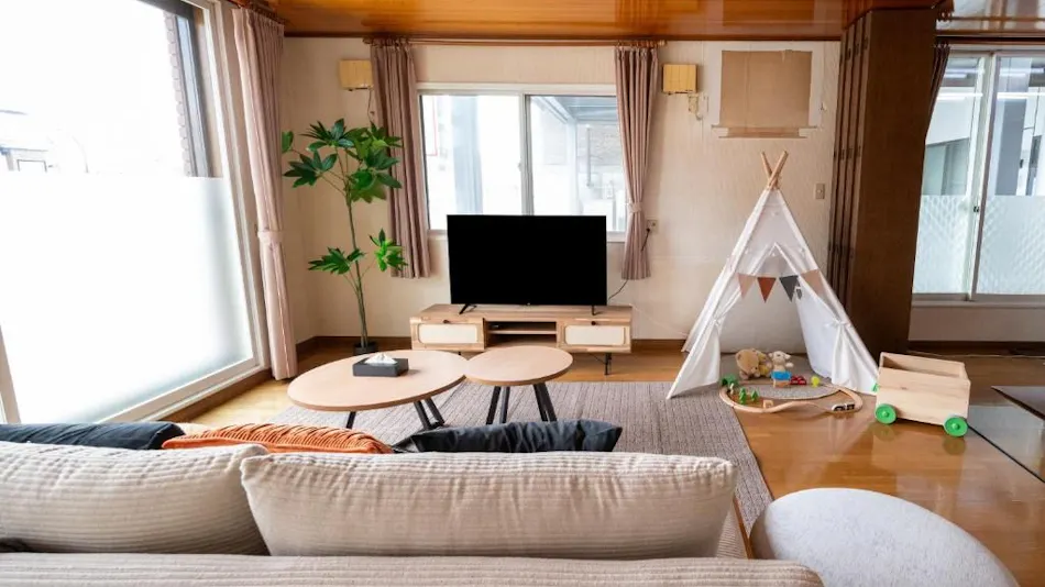 Nakamachi House