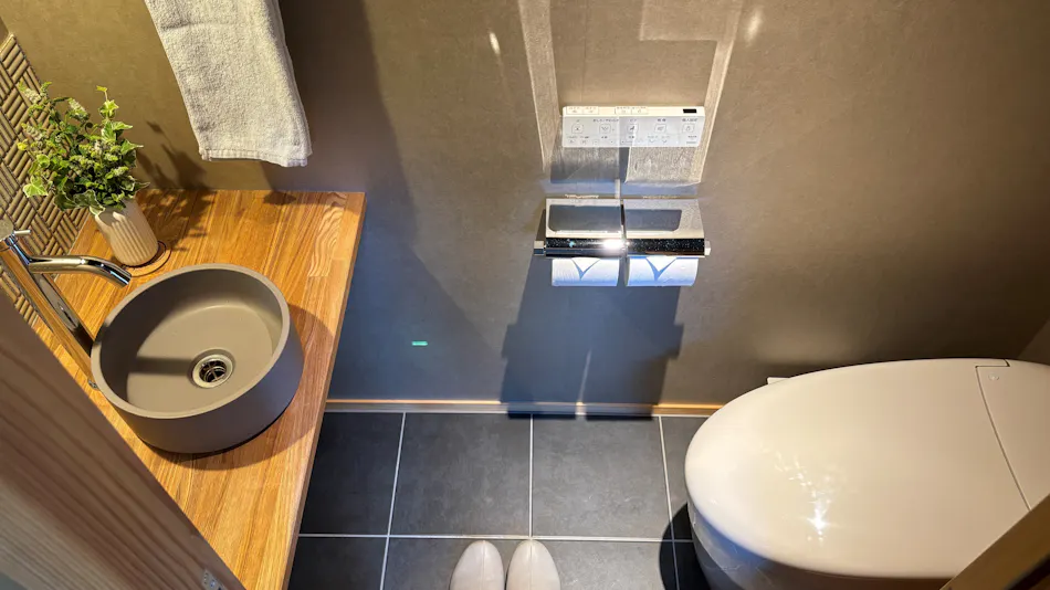 Tsubaki & tokotowa - A Traditional Machiya with Private Rental, Featuring a stone sauna and Open-Air Bath