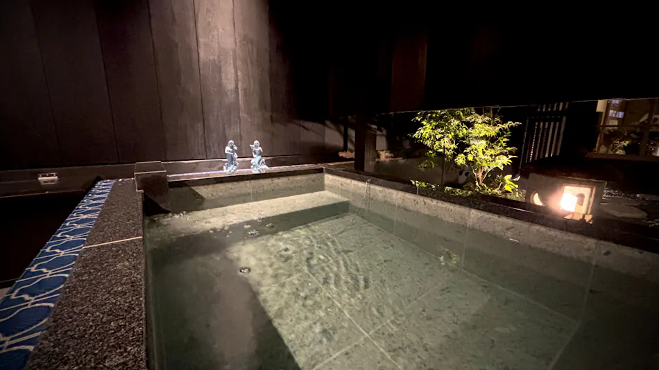 Tsubaki & tokotowa - A Traditional Machiya with Private Rental, Featuring a stone sauna and Open-Air Bath