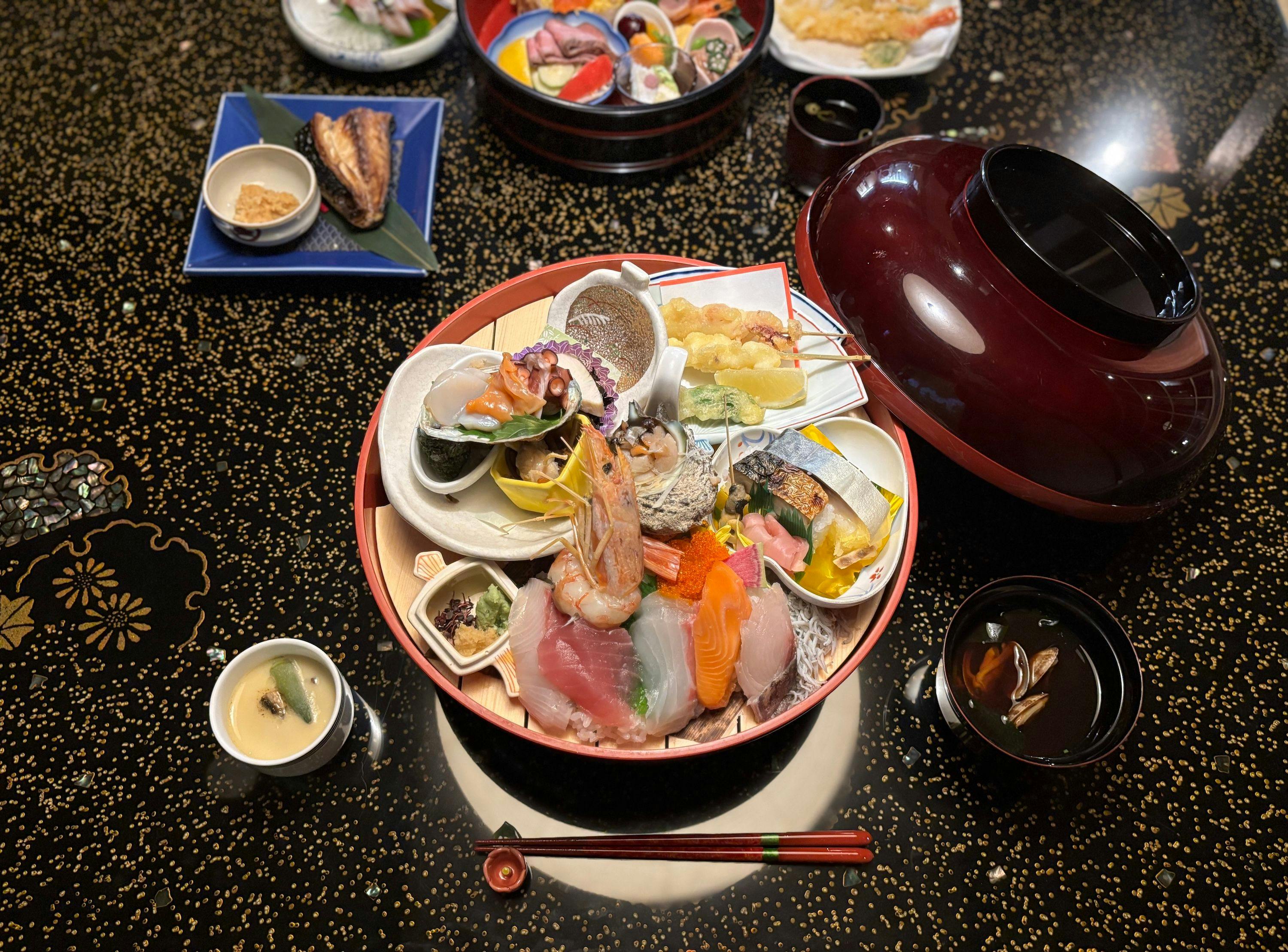 Tsubaki & tokotowa - A Traditional Machiya with Private Rental, Featuring a stone sauna and Open-Air Bath