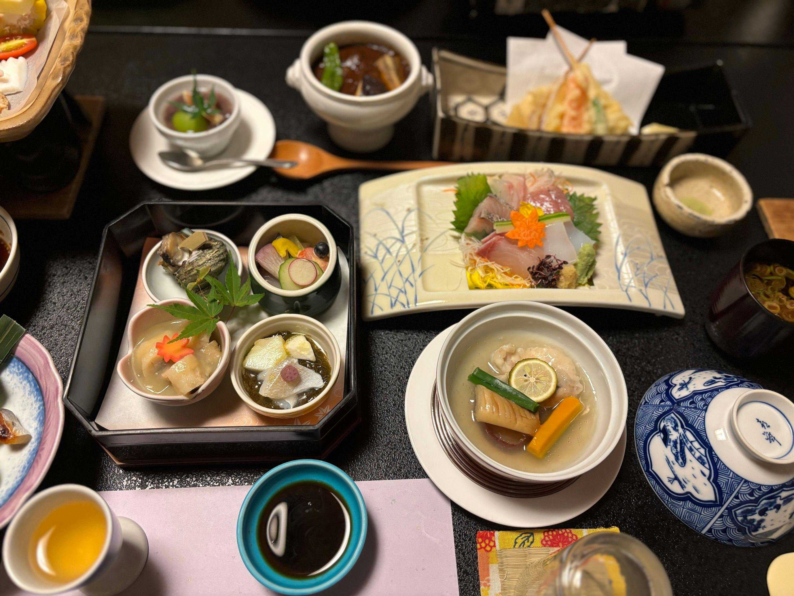 Tsubaki & tokotowa - A Traditional Machiya with Private Rental, Featuring a stone sauna and Open-Air Bath