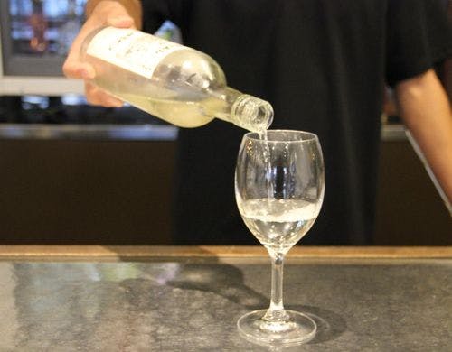 ワイン提供イメージ