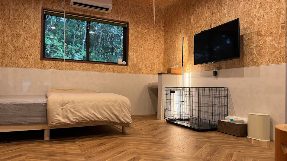 Pet-Friendly Private Cottage: Forest Village Ann