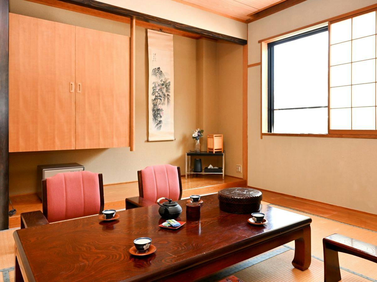 Komakusa Hotel