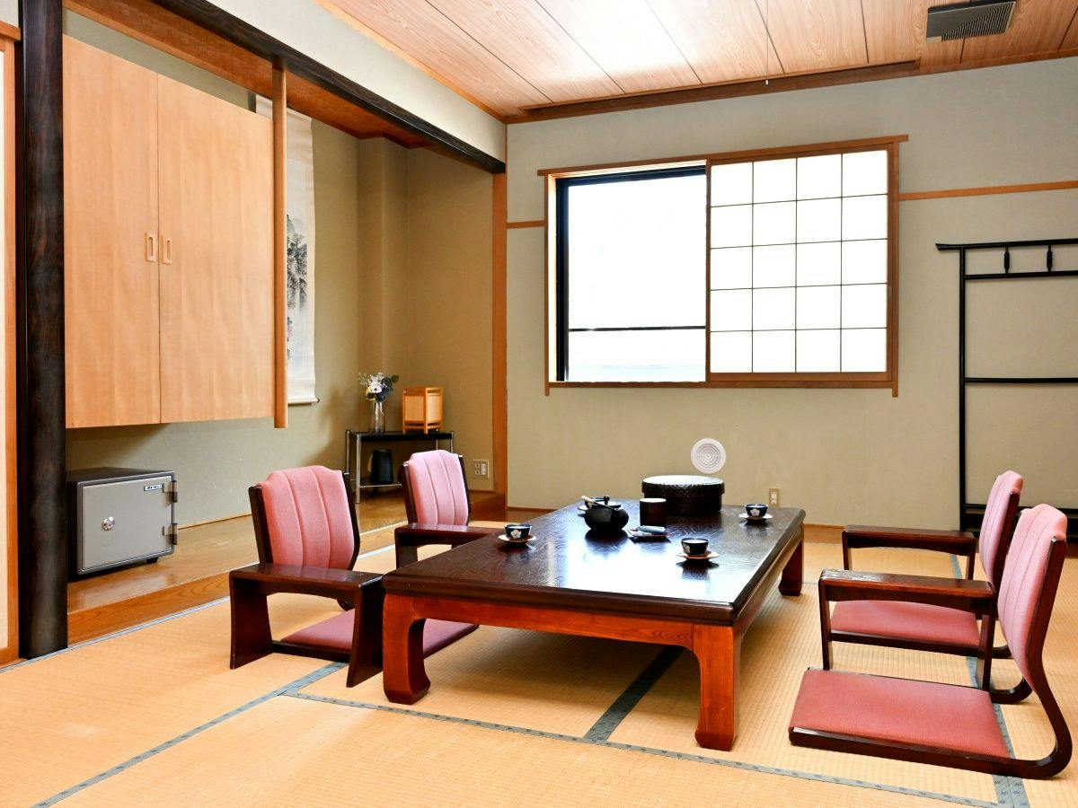 Komakusa Hotel