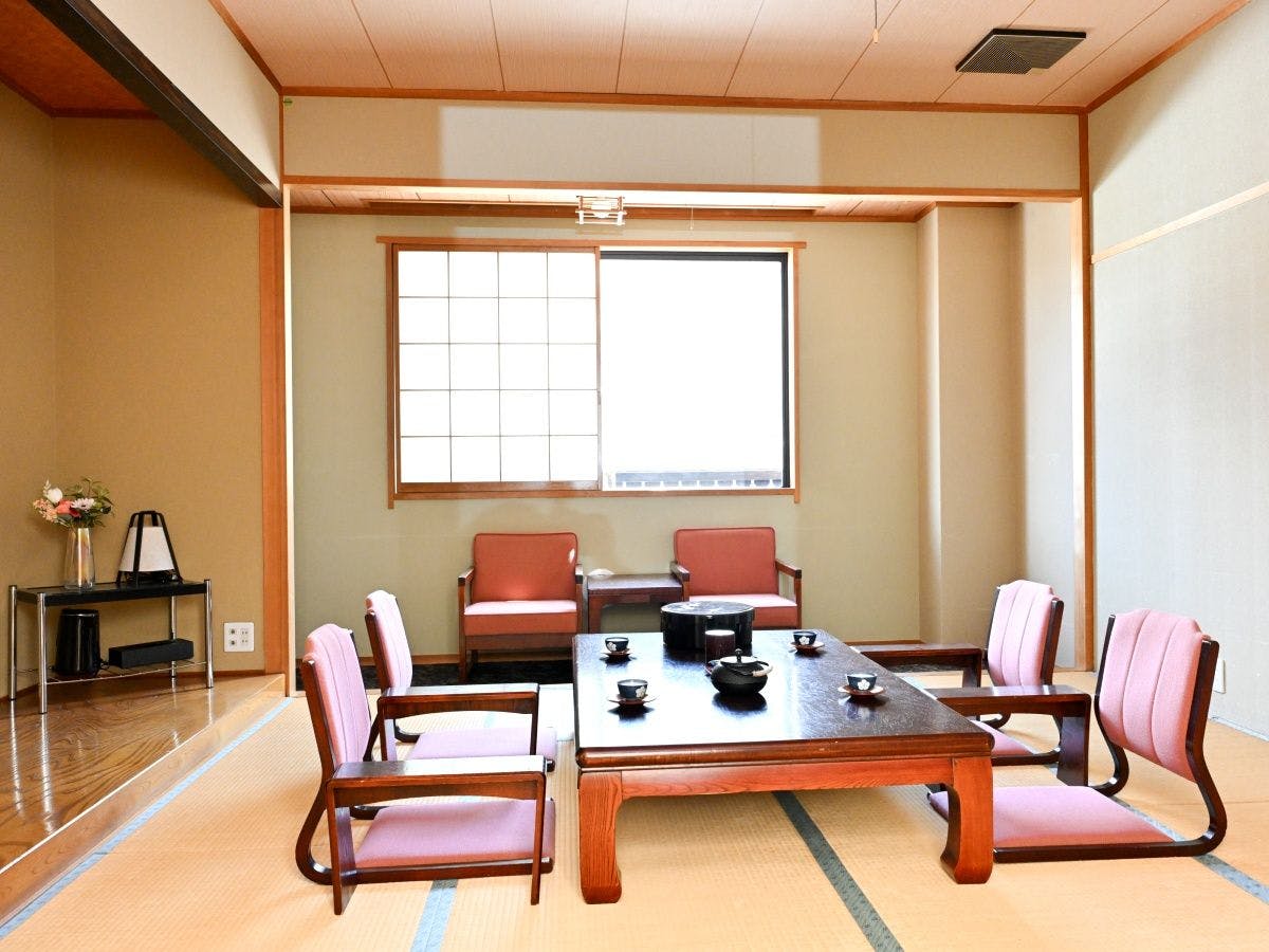 Komakusa Hotel