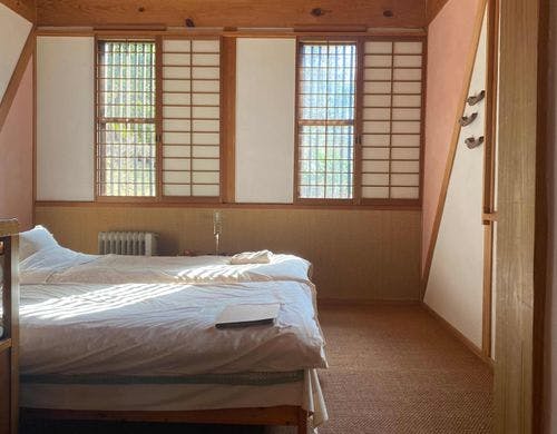 シンプルで心地よい洋室