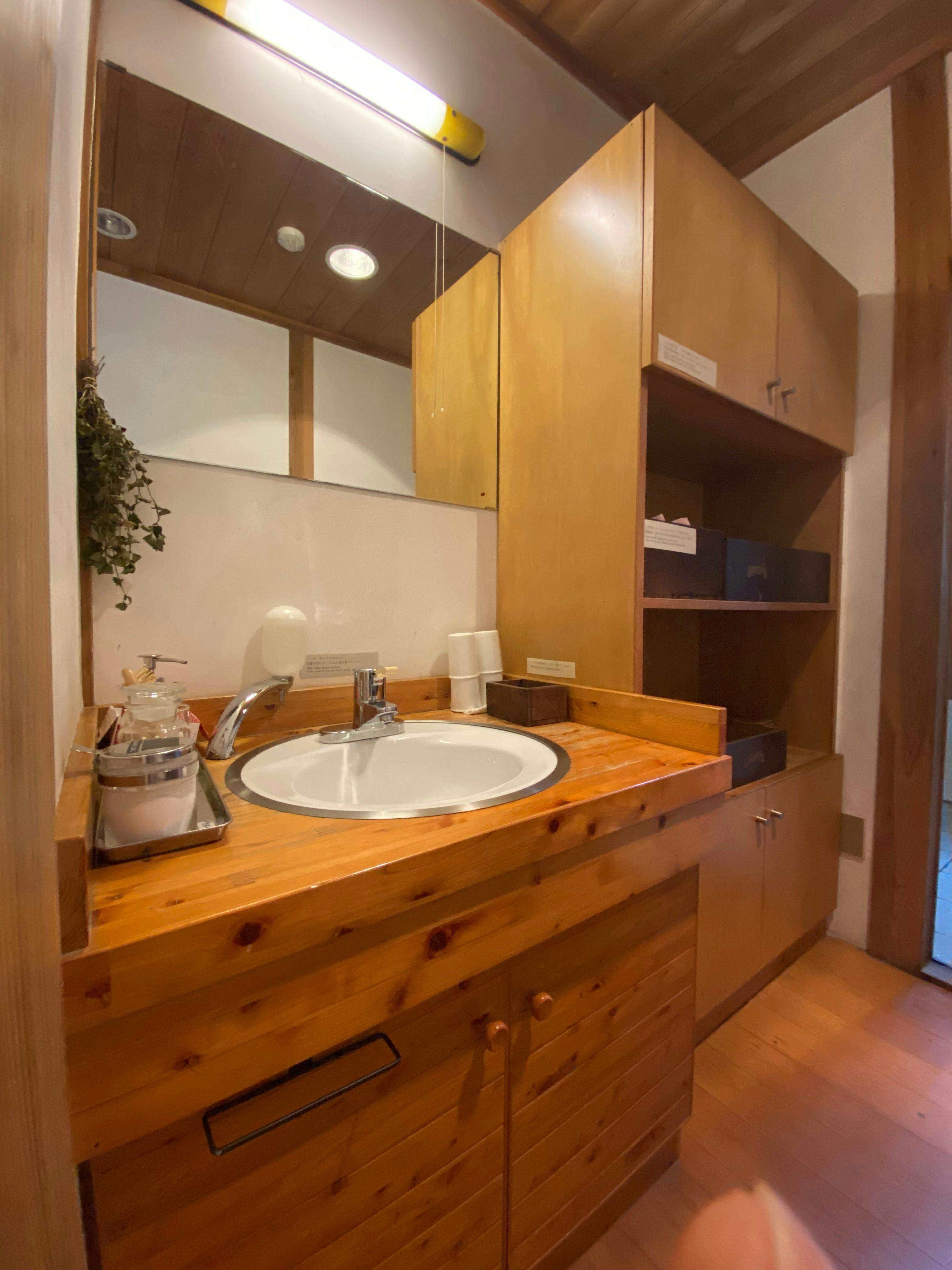 พื้นที่ล้างหน้าและอ่างล้างมือที่สะอาดอยู่เสมอ