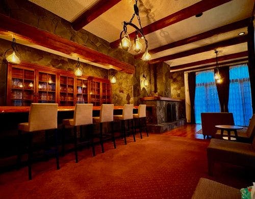 ラウンジ&バーカウンター