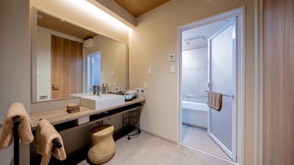 BOND COMFORT HOTEL MIYAJIMAGUCHI