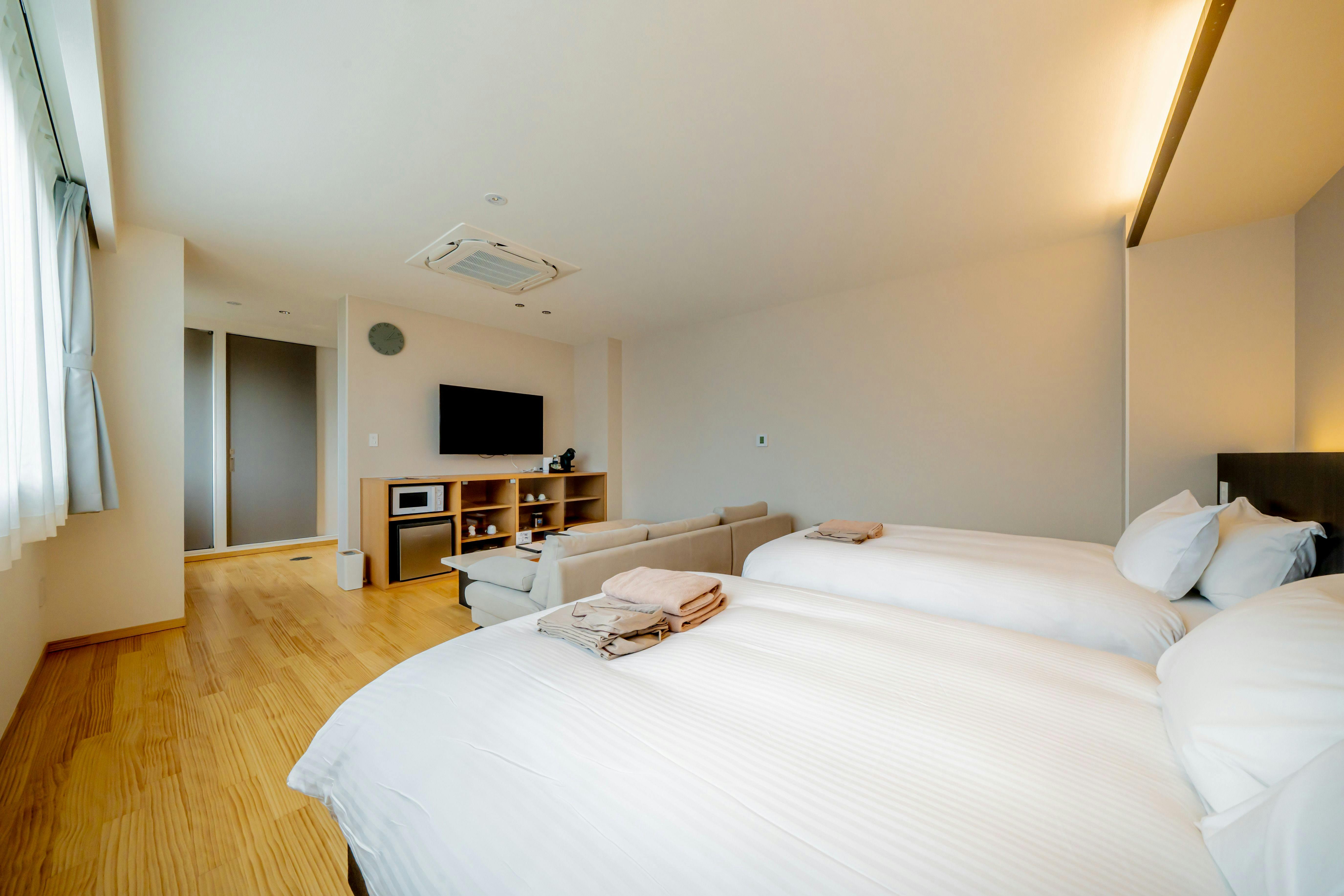 BOND COMFORT HOTEL MIYAJIMAGUCHI