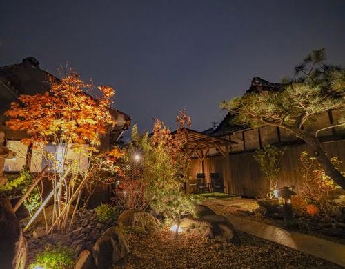 日本庭園を眺める