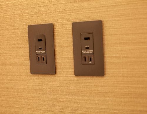 全ベッドルームコンセント