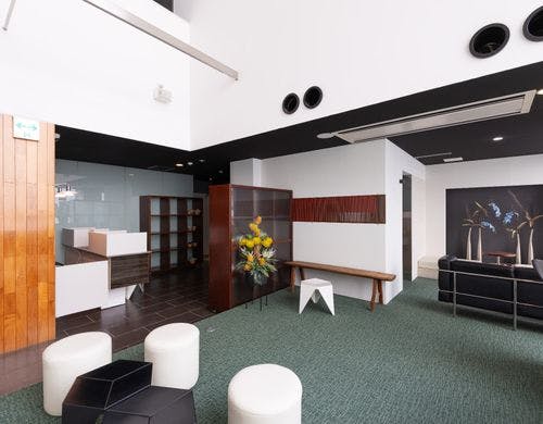 フロントスペース