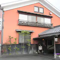 มีที่จอดรถให้บริการ