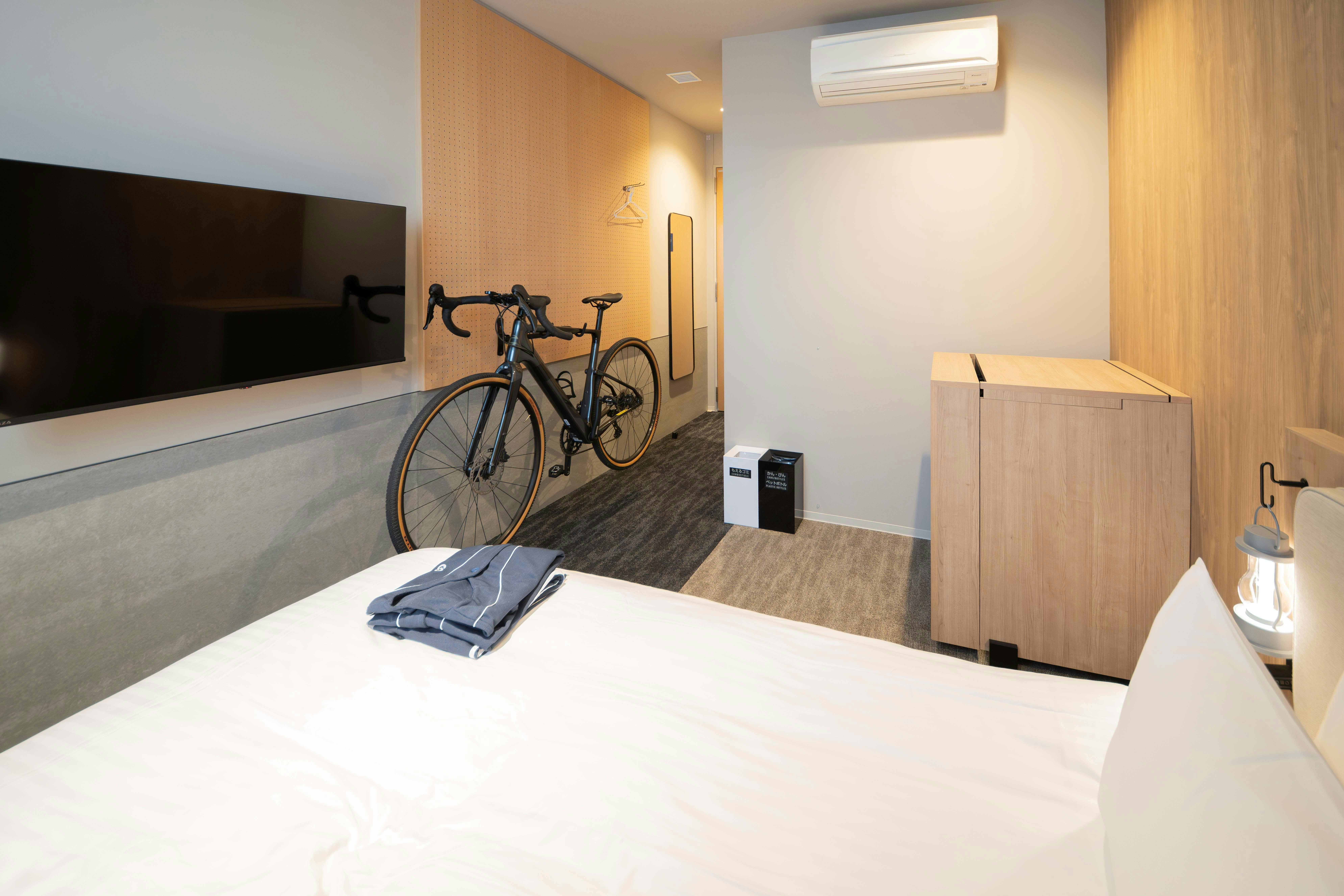 มาตรฐานเตียงคู่　ภายในห้องจากฝั่งหน้าต่าง