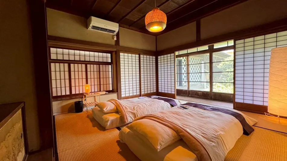 Accommodation “Saichu”with Free-Flowing Hot Spring Water and Traditional Namako Walls