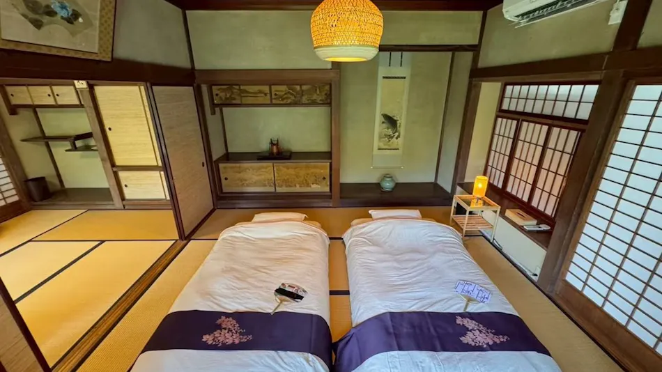 Accommodation “Saichu”with Free-Flowing Hot Spring Water and Traditional Namako Walls
