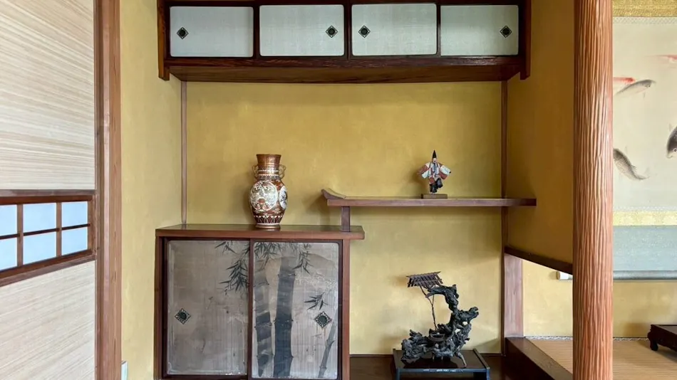 Accommodation “Saichu”with Free-Flowing Hot Spring Water and Traditional Namako Walls