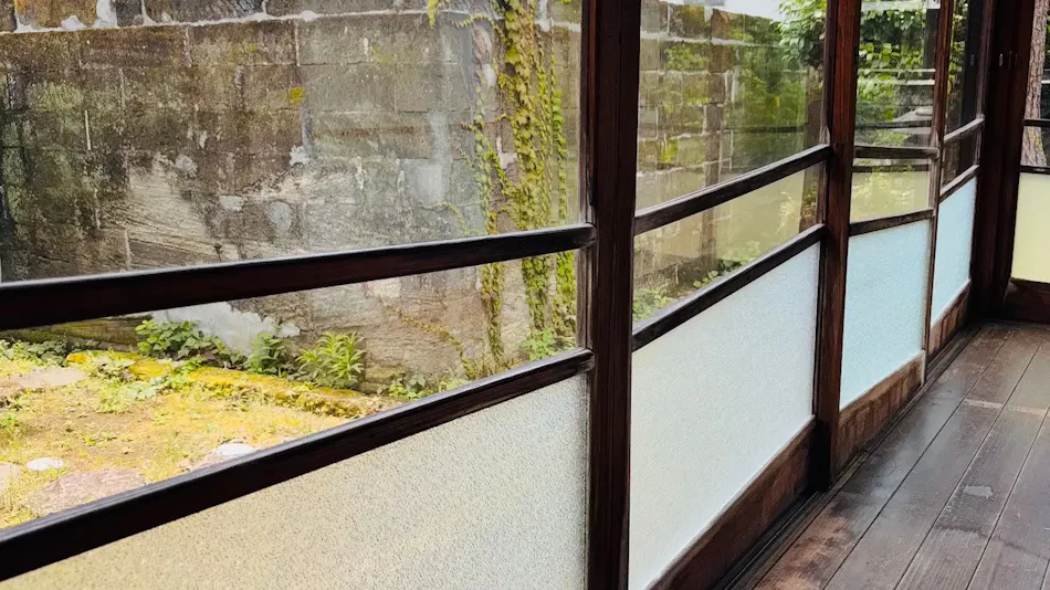 Accommodation “Saichu”with Free-Flowing Hot Spring Water and Traditional Namako Walls