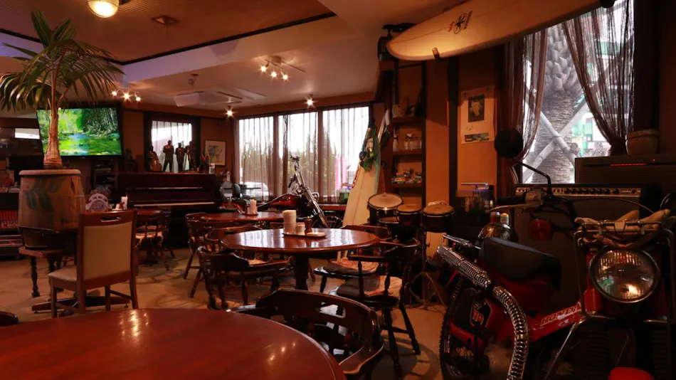 Hatsune Inn & Restaurant