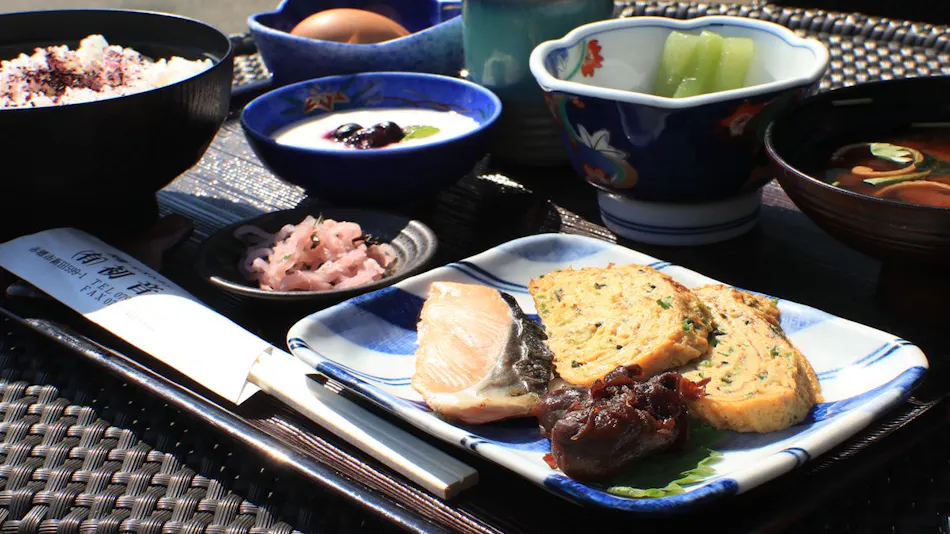 Hatsune Inn & Restaurant