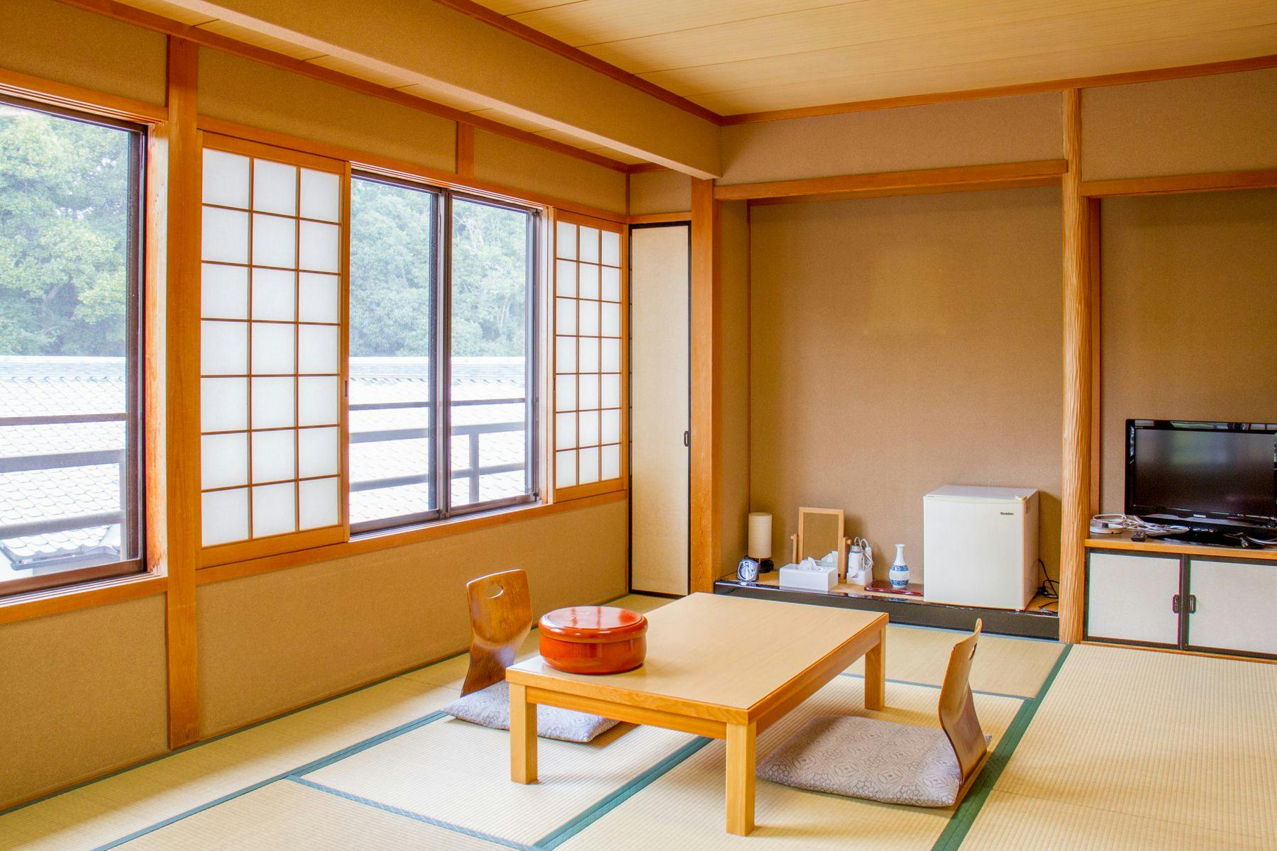 KKR Nara Mikasa-so (Nara Accommodation of the Federation of National Public Service Personnel Mutual Aid Associations)