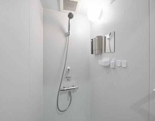 シャワールーム