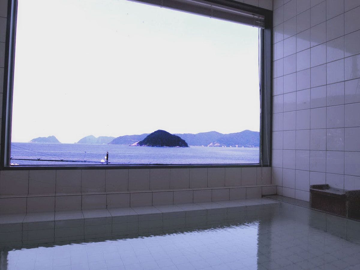 *<อ่างอาบน้ำพร้อมวิว>